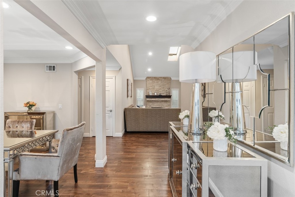 5590 Calle Vista Linda