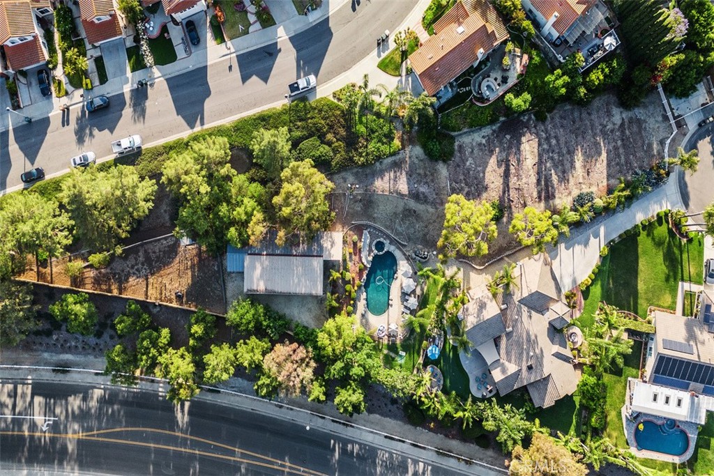 5590 Calle Vista Linda