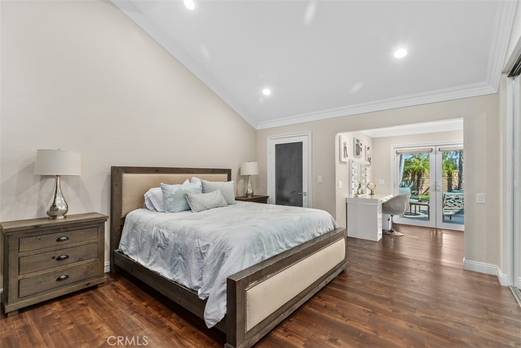 5590 Calle Vista Linda