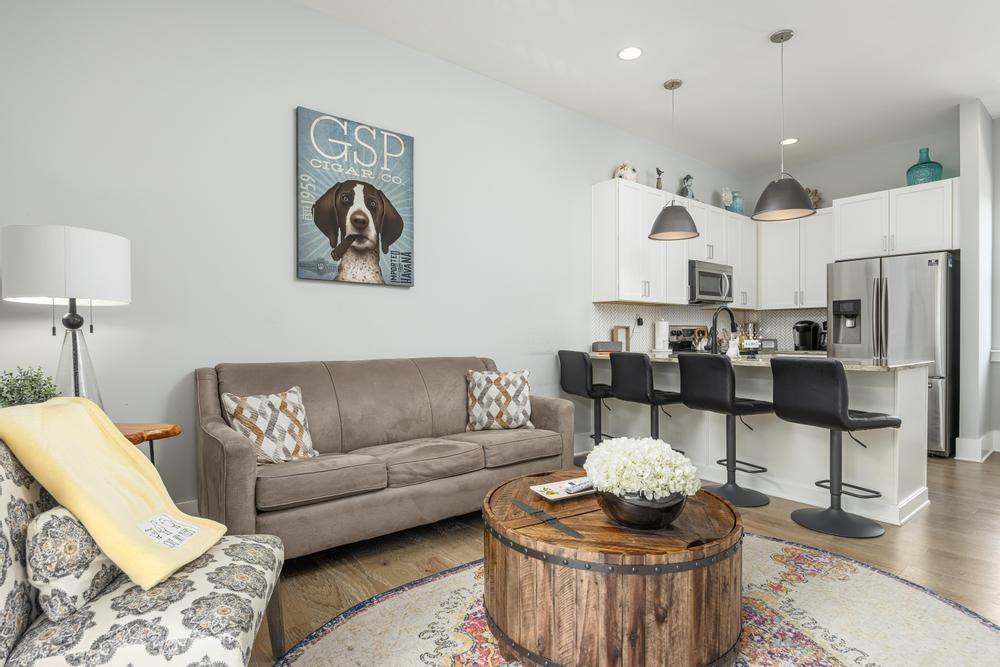 207 W 16th Street