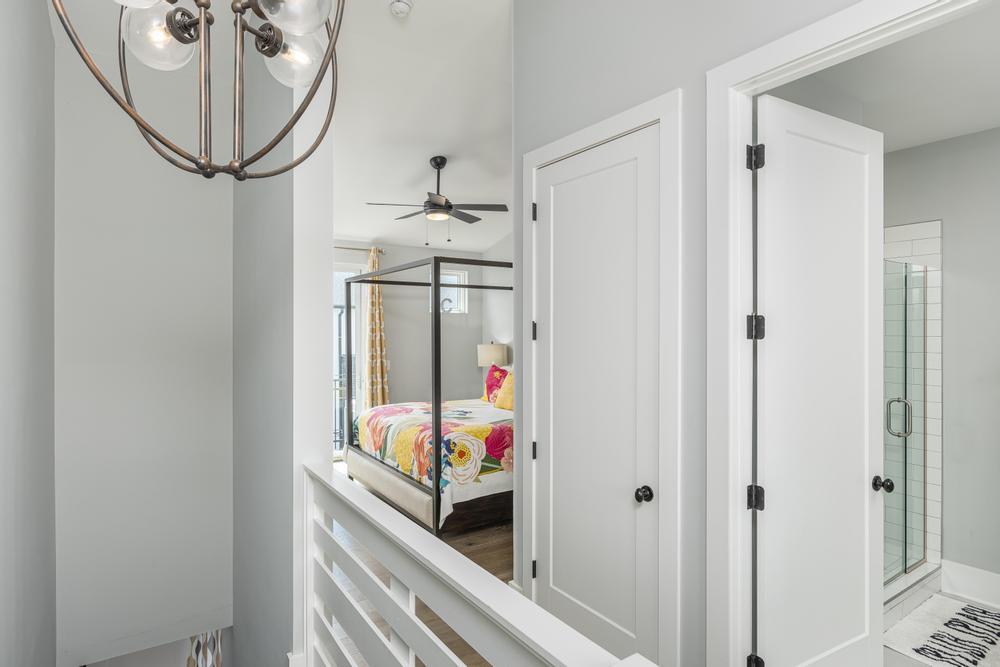 207 W 16th Street