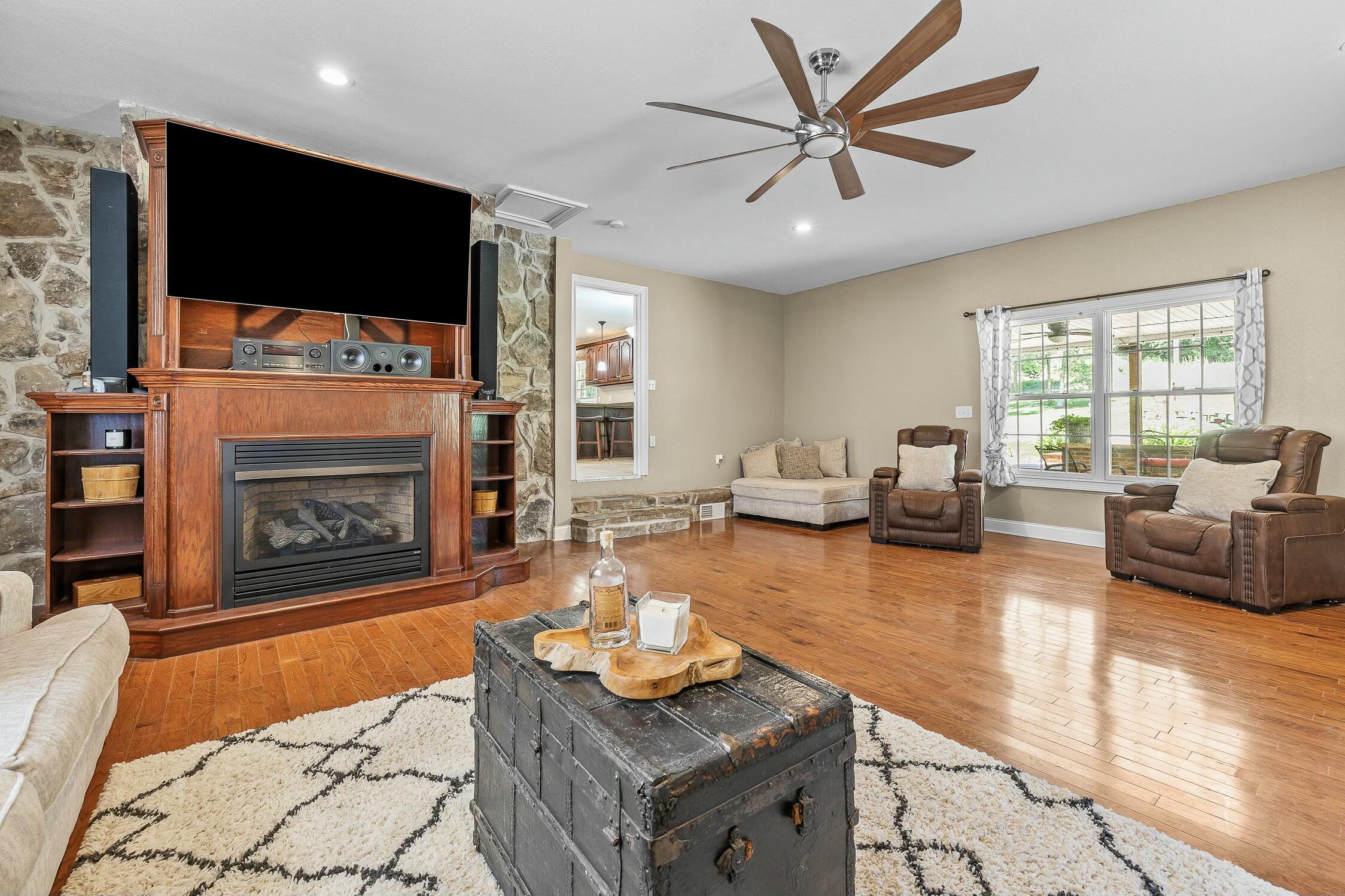 100 Sweetgum Avenue