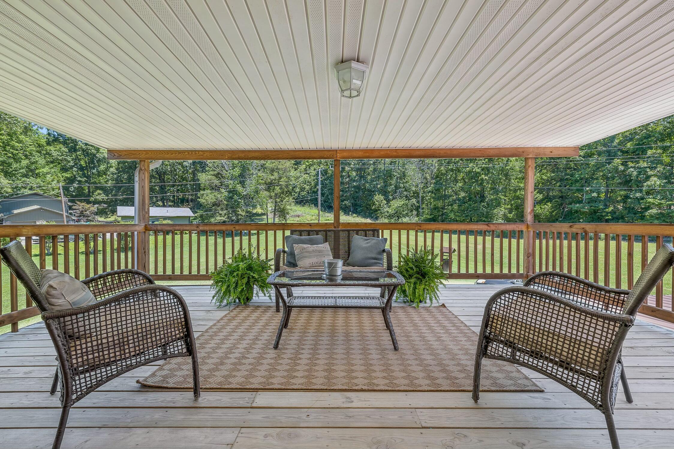 100 Sweetgum Avenue