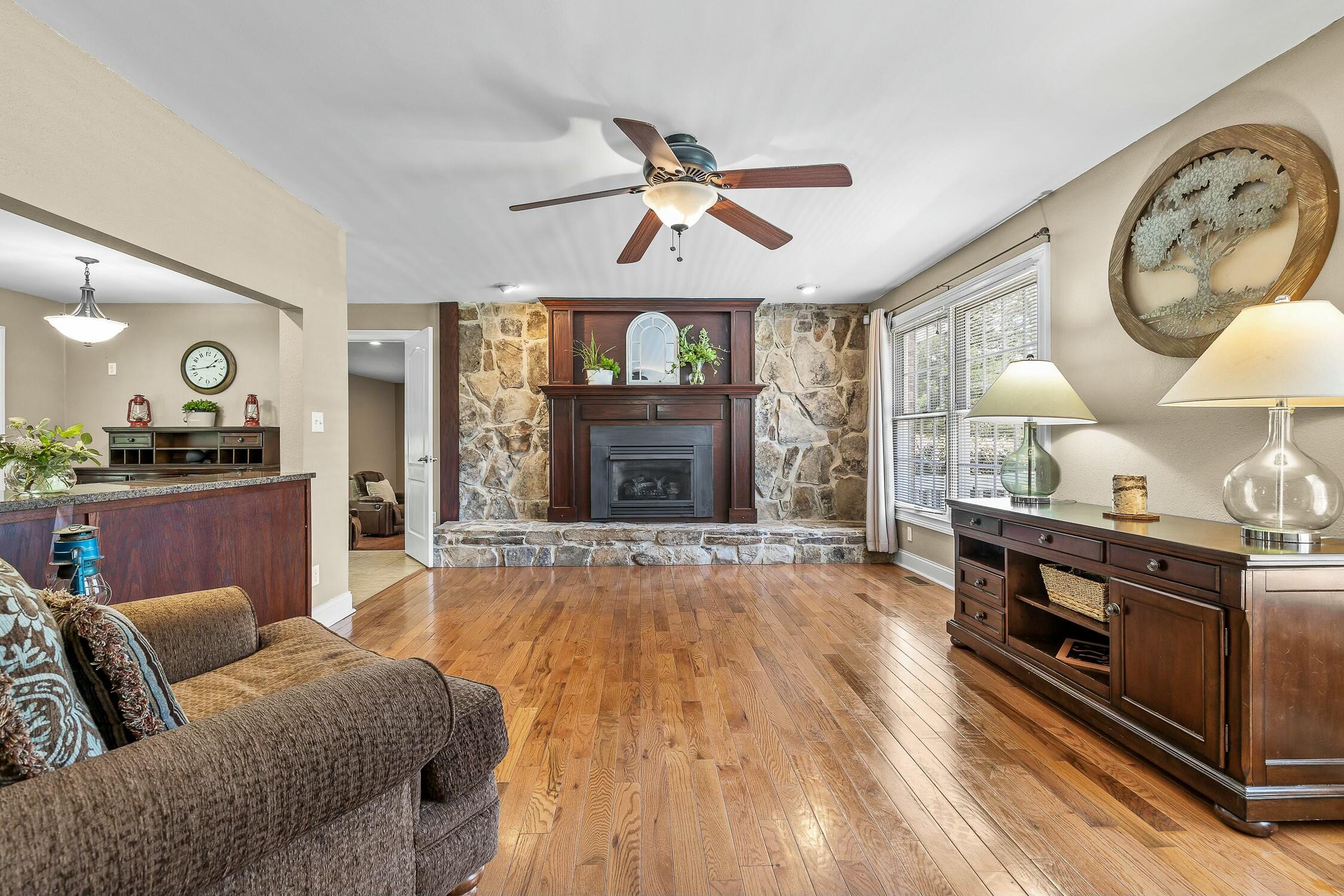 100 Sweetgum Avenue