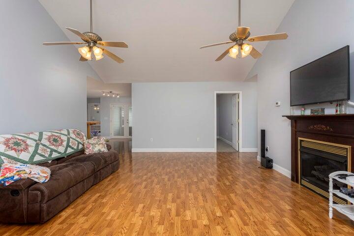 4635 Old Dixie Highway Off Highway