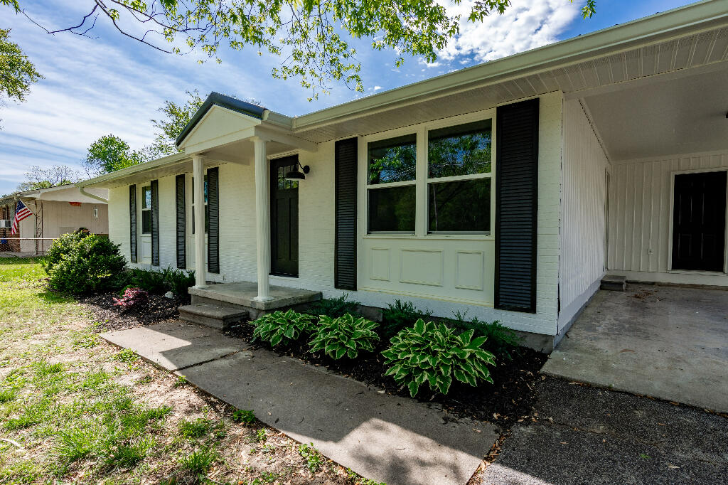 122 Pledger Street, LaFayette