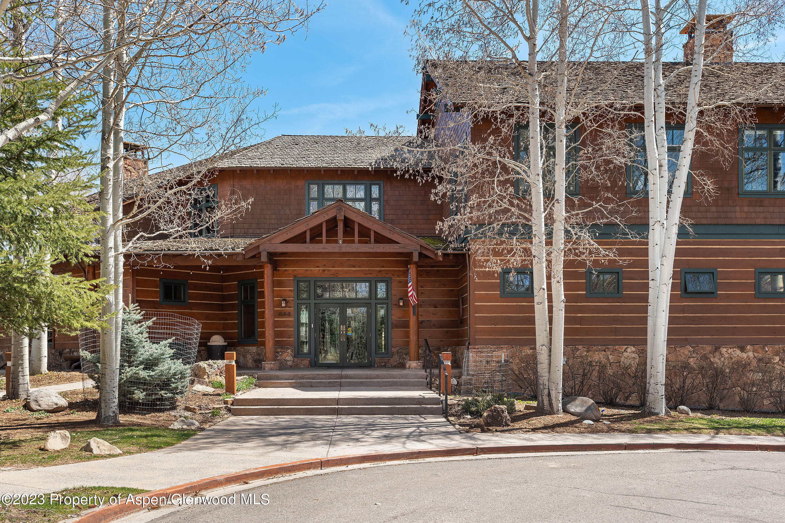 3901 Crystal Bridge Drive