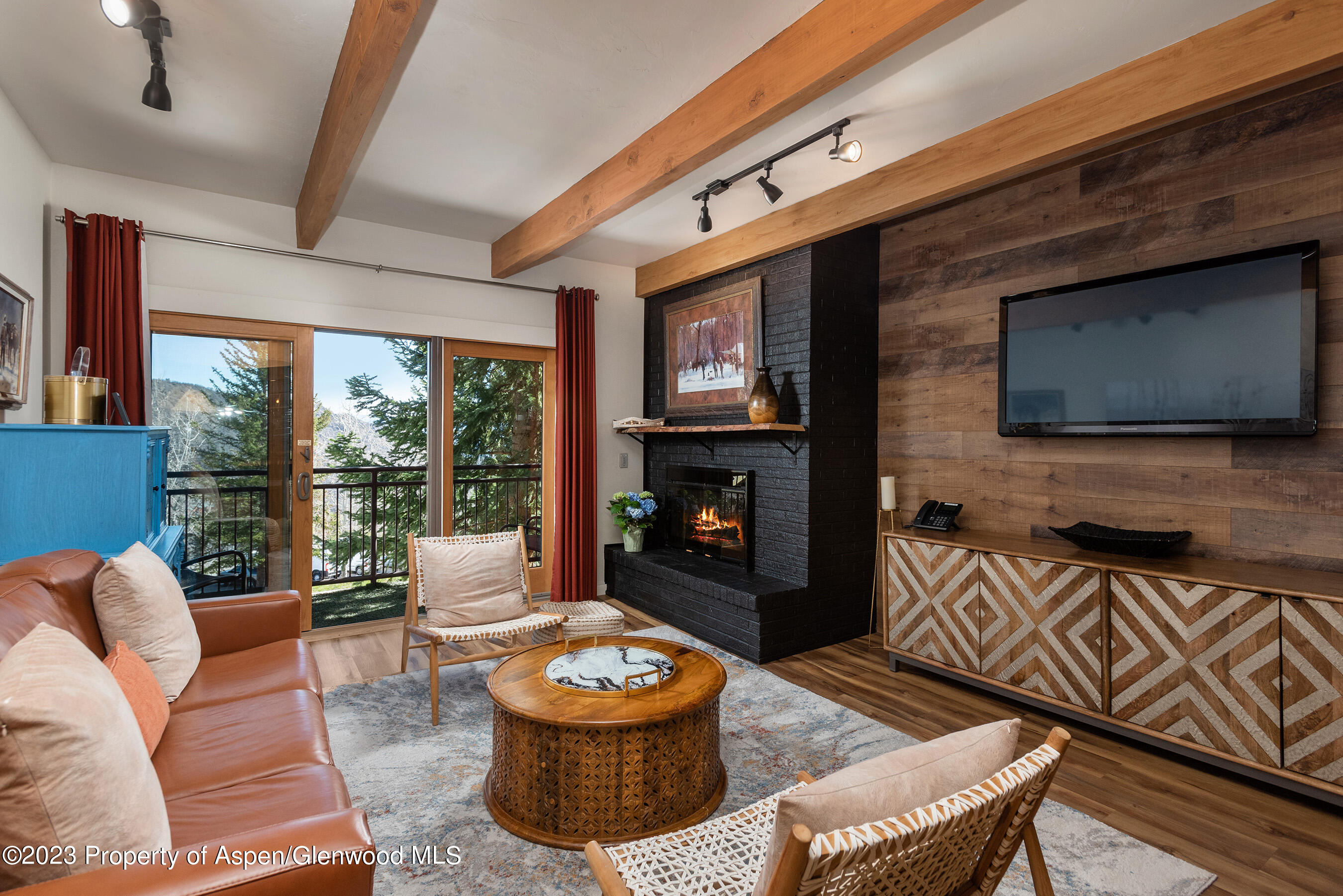 690 Carriage Way, A2C