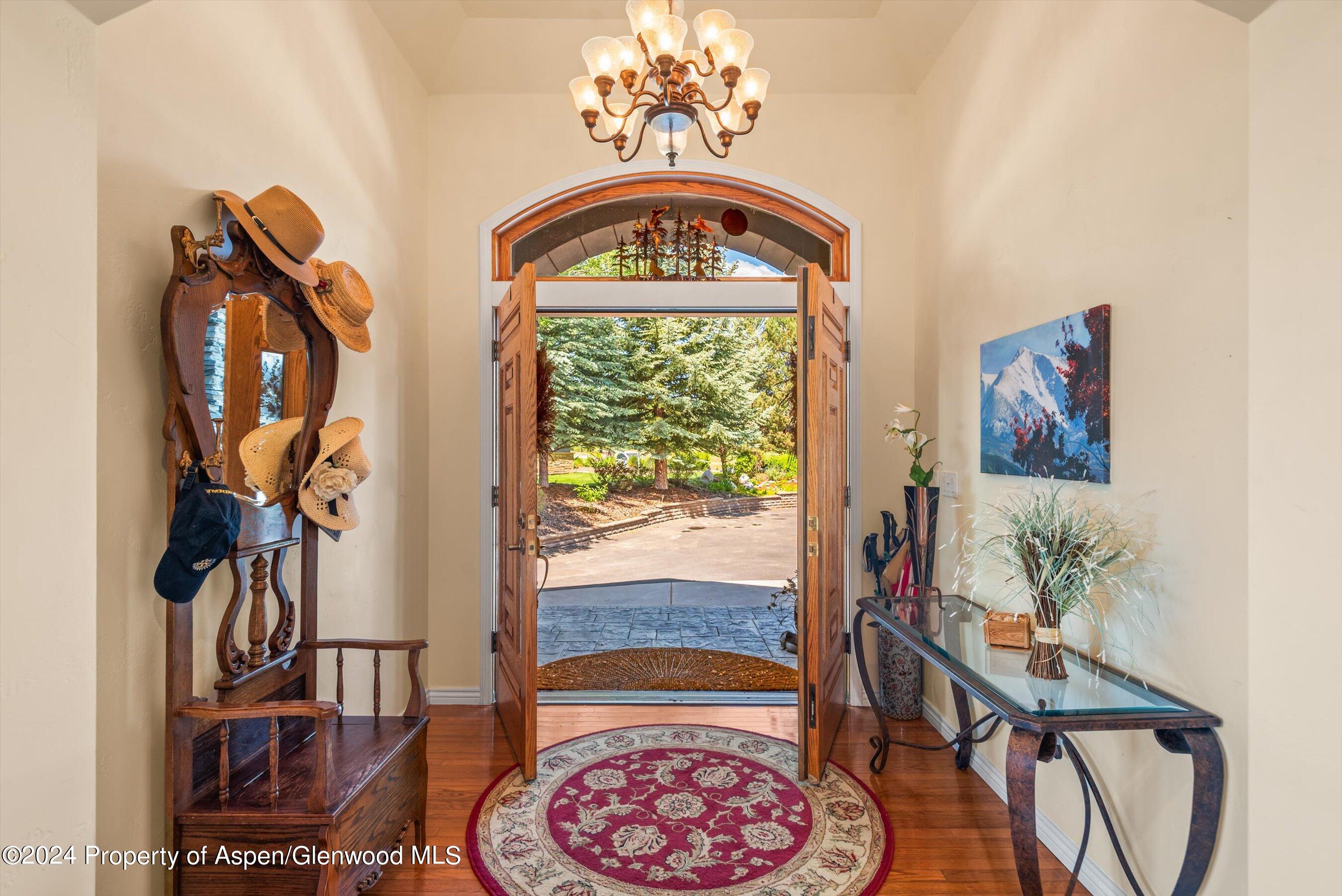 122 Crystal Canyon Drive
