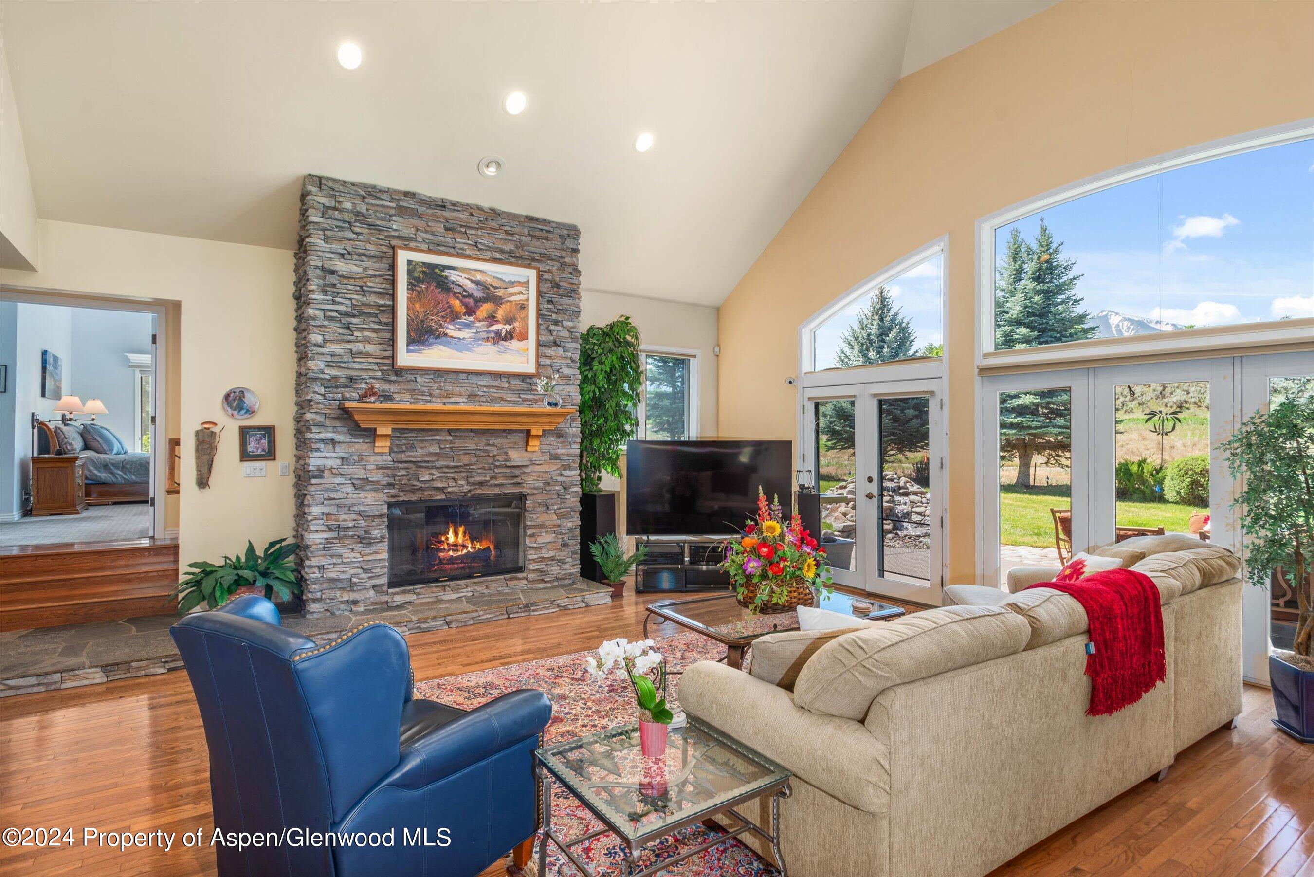 122 Crystal Canyon Drive