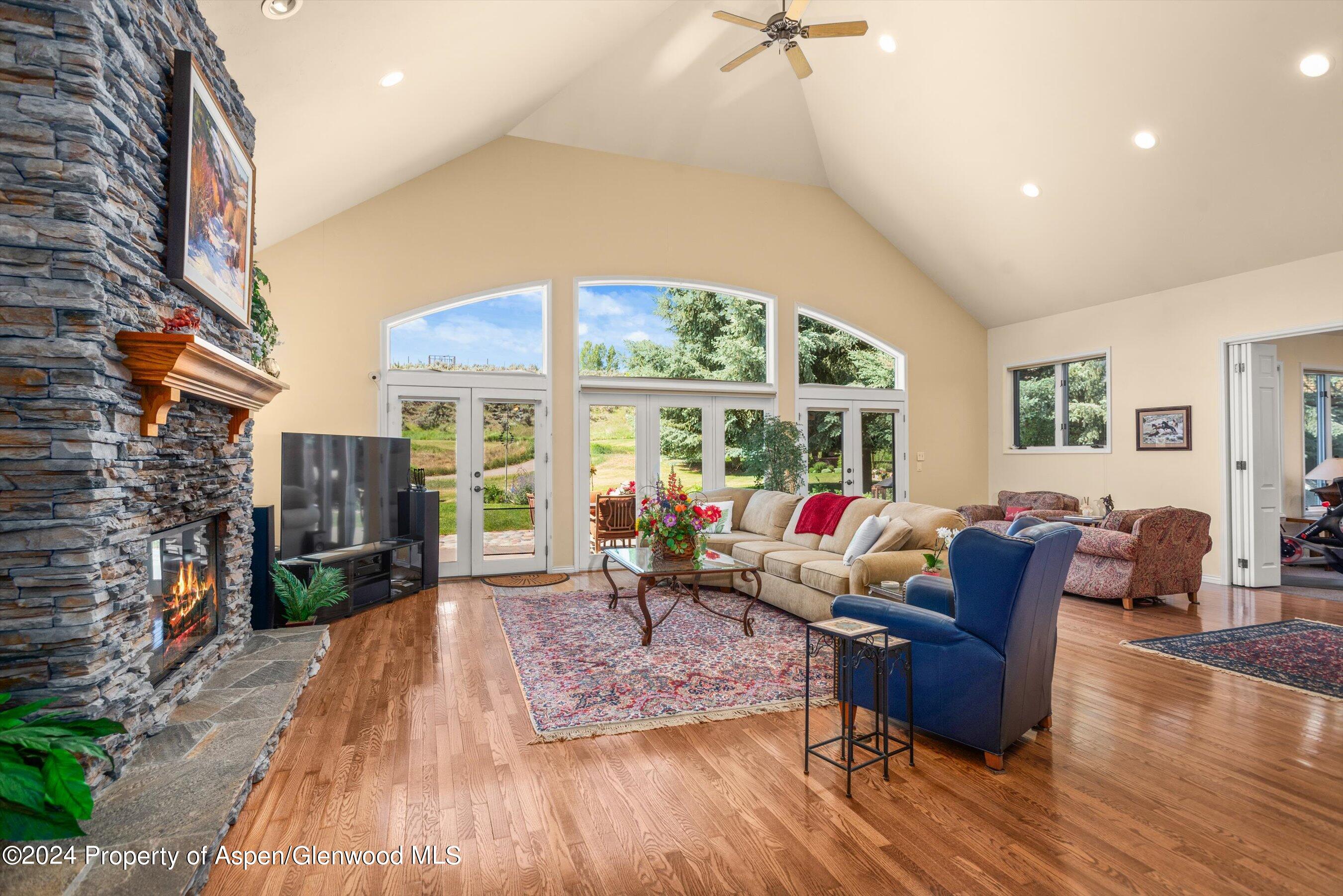 122 Crystal Canyon Drive