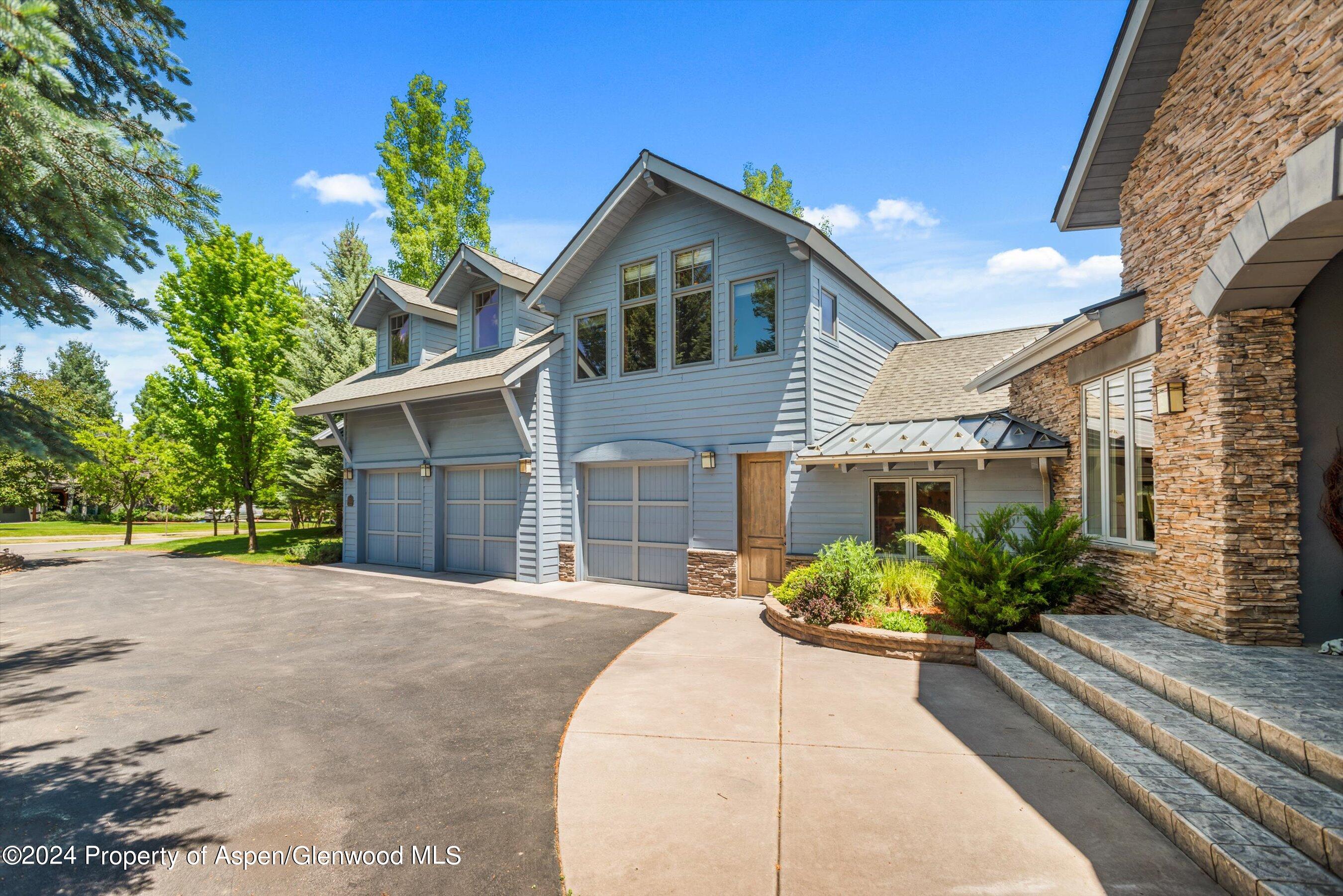 122 Crystal Canyon Drive