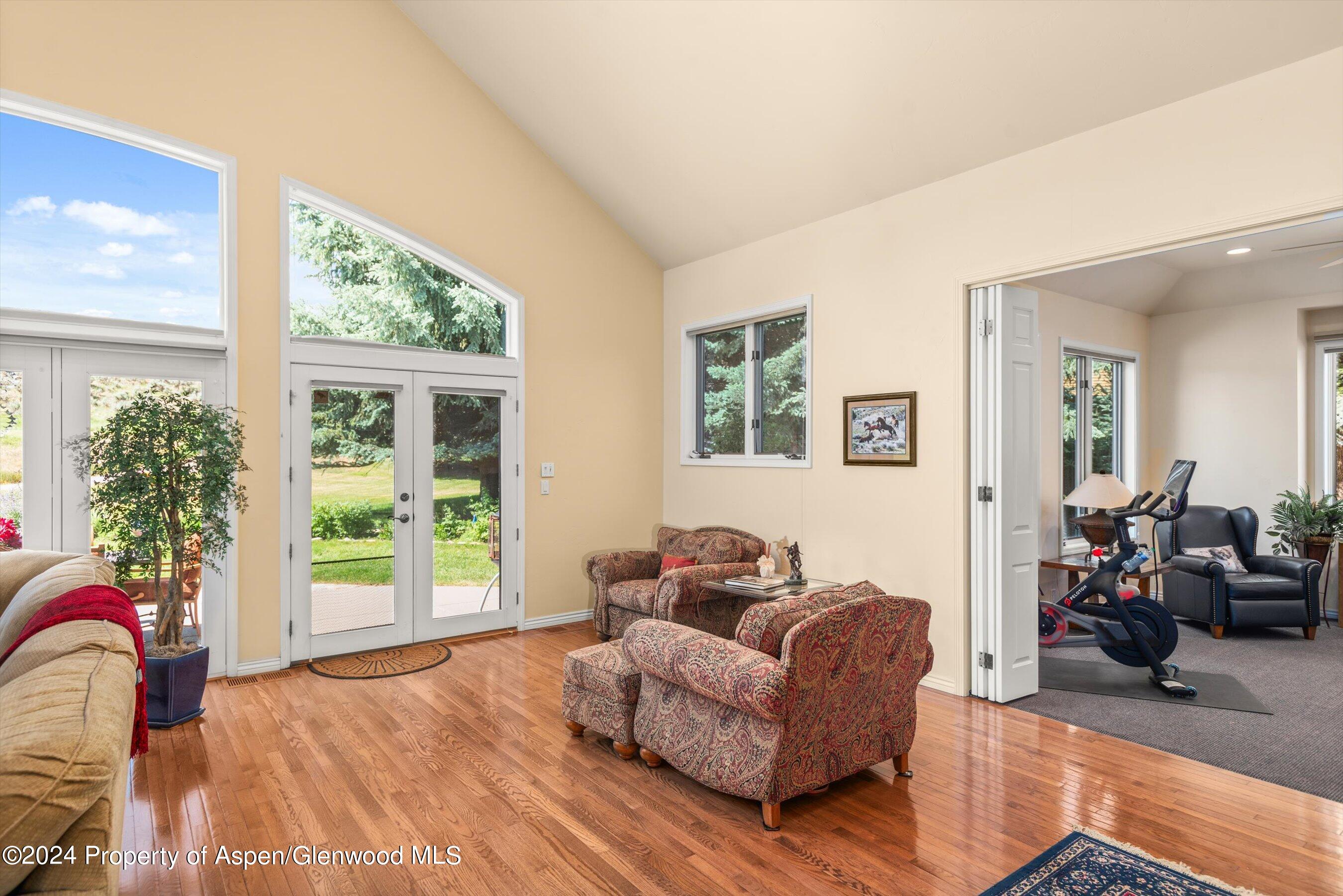 122 Crystal Canyon Drive
