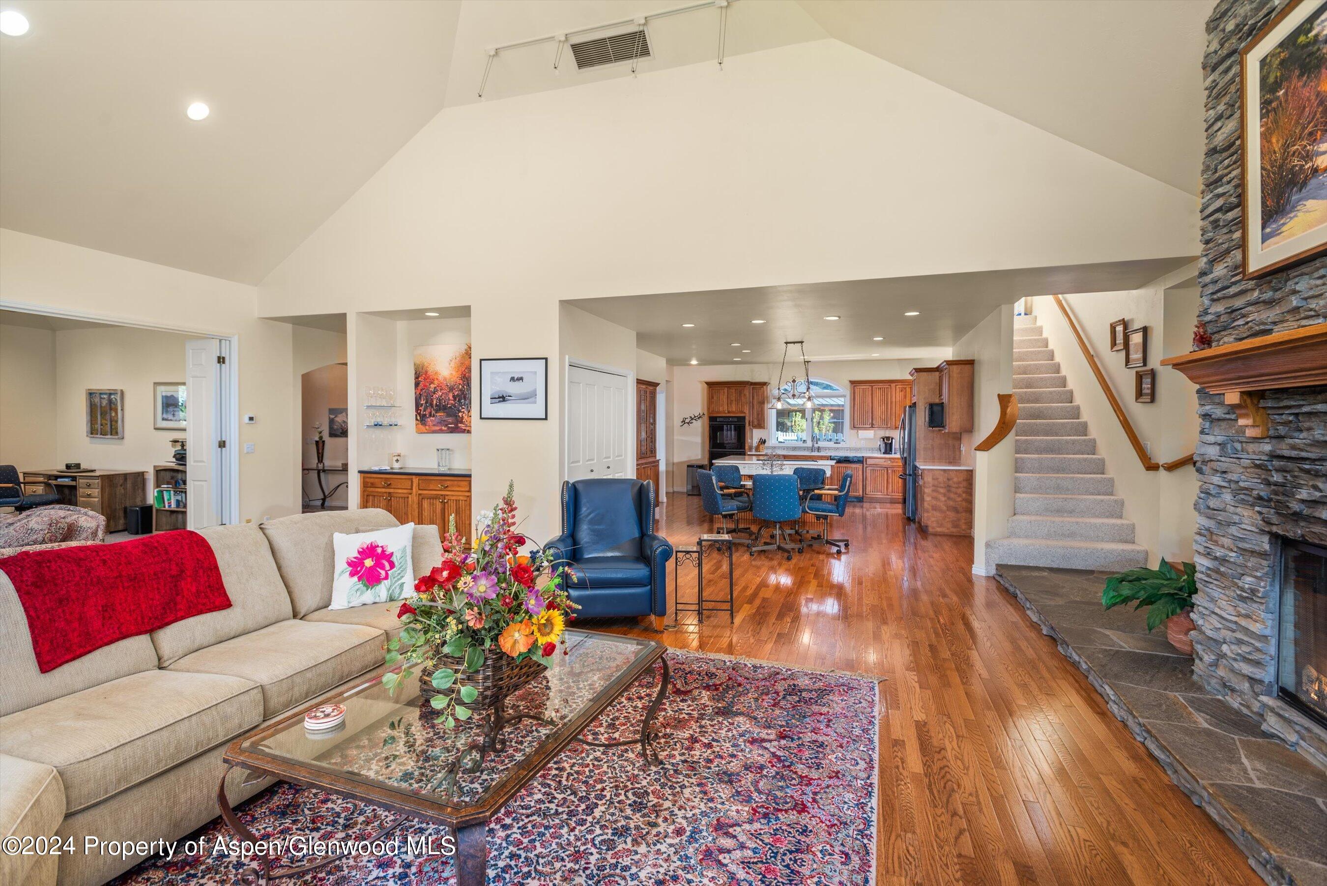 122 Crystal Canyon Drive