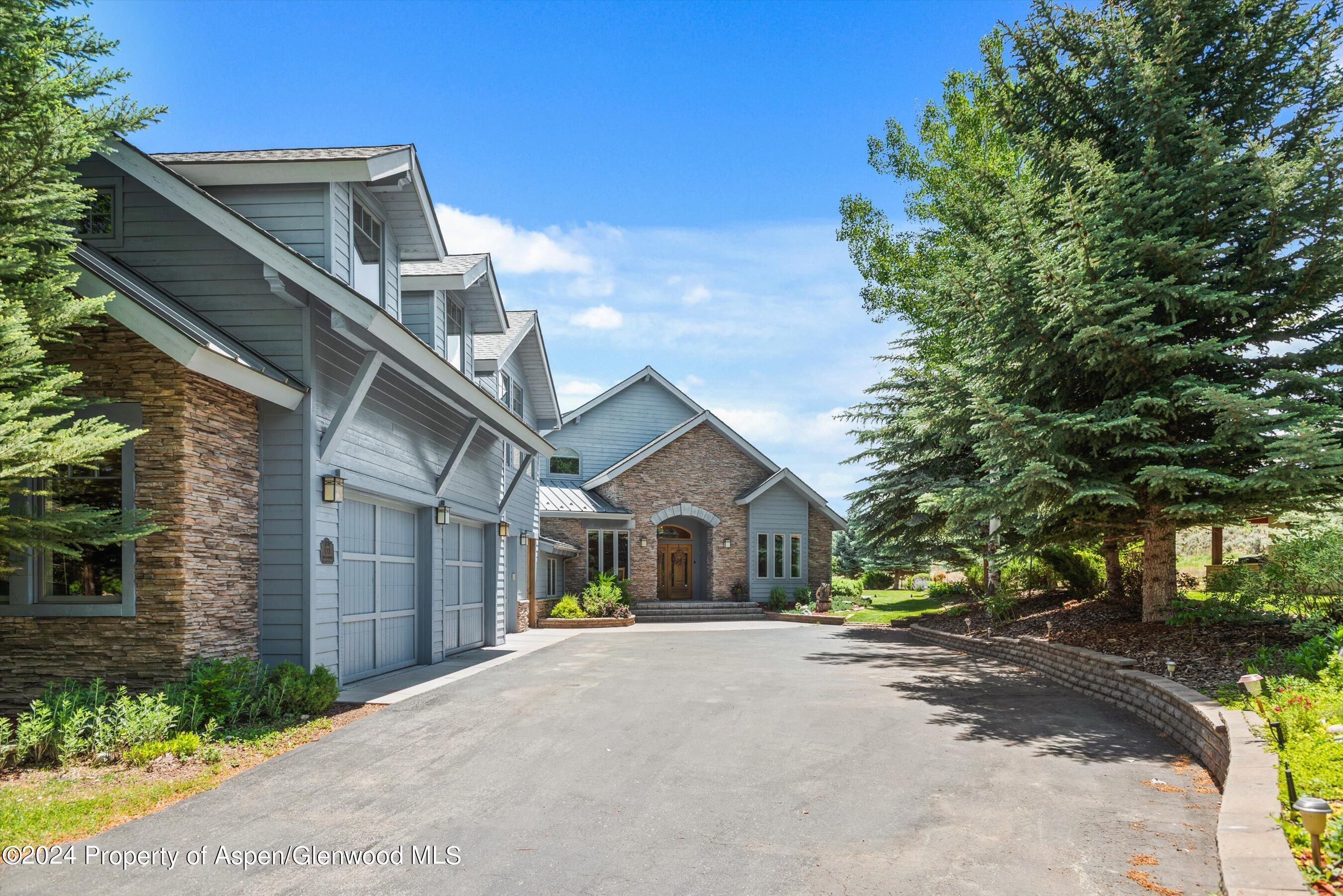 122 Crystal Canyon Drive