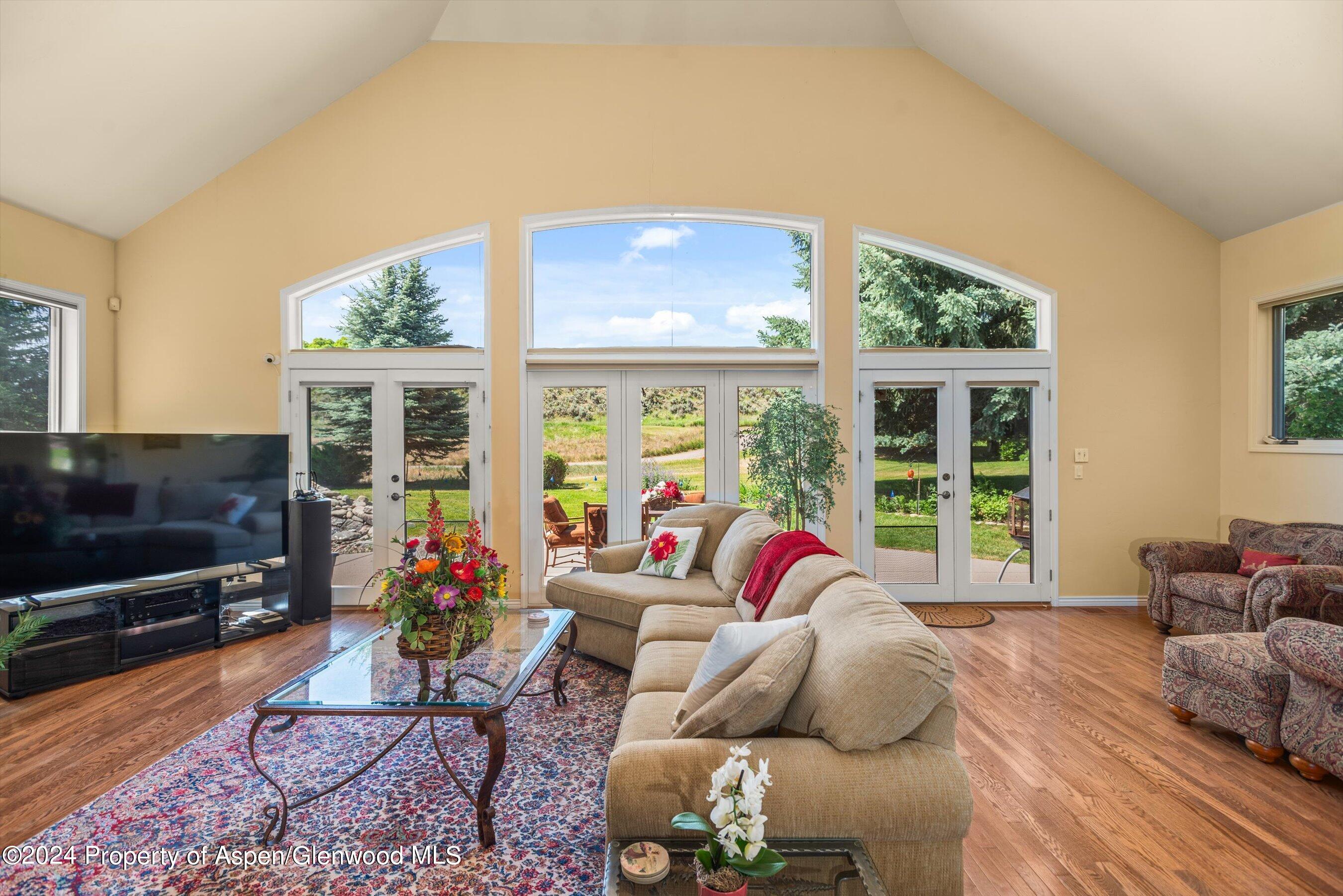 122 Crystal Canyon Drive