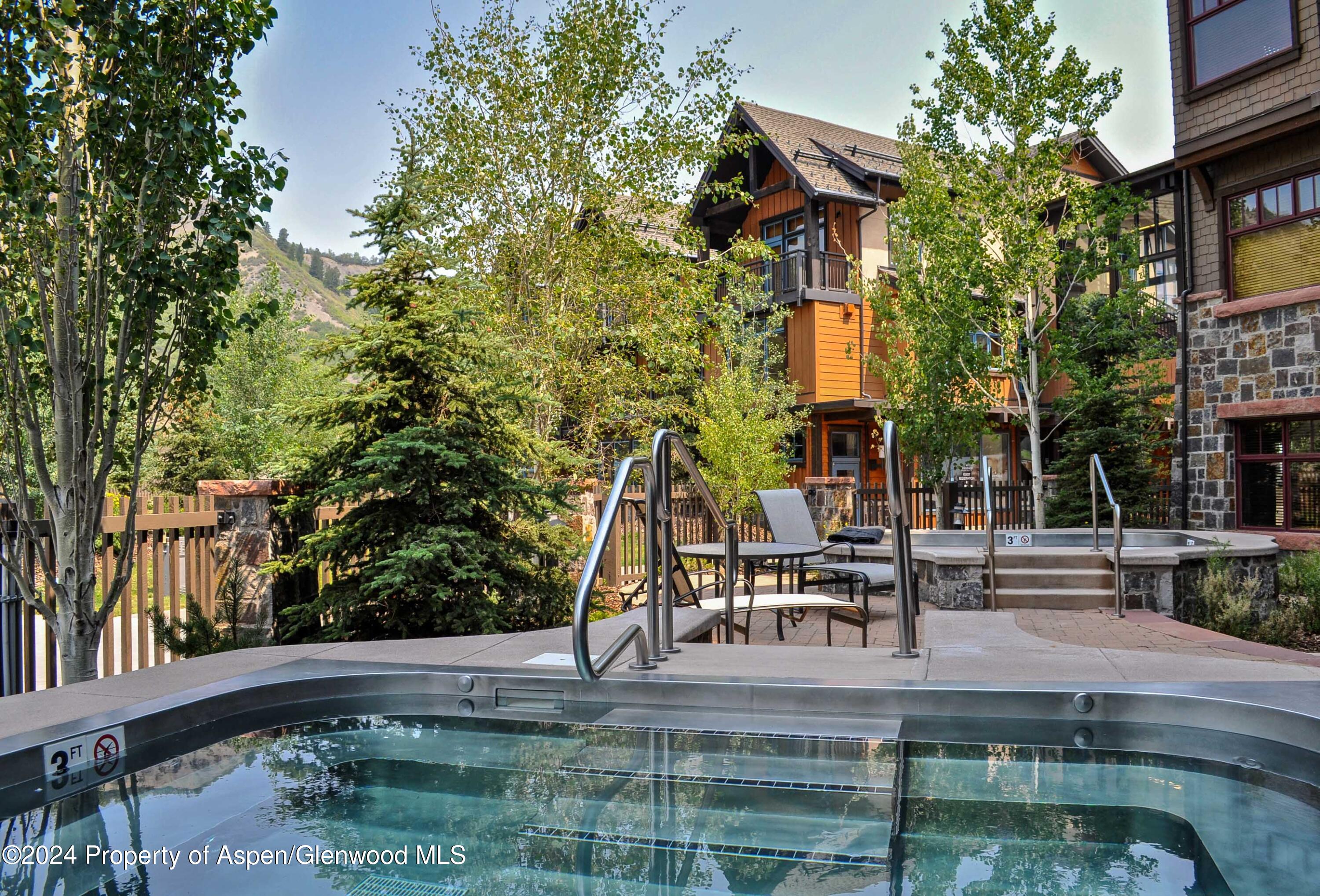 90 Carriage Way, #3417