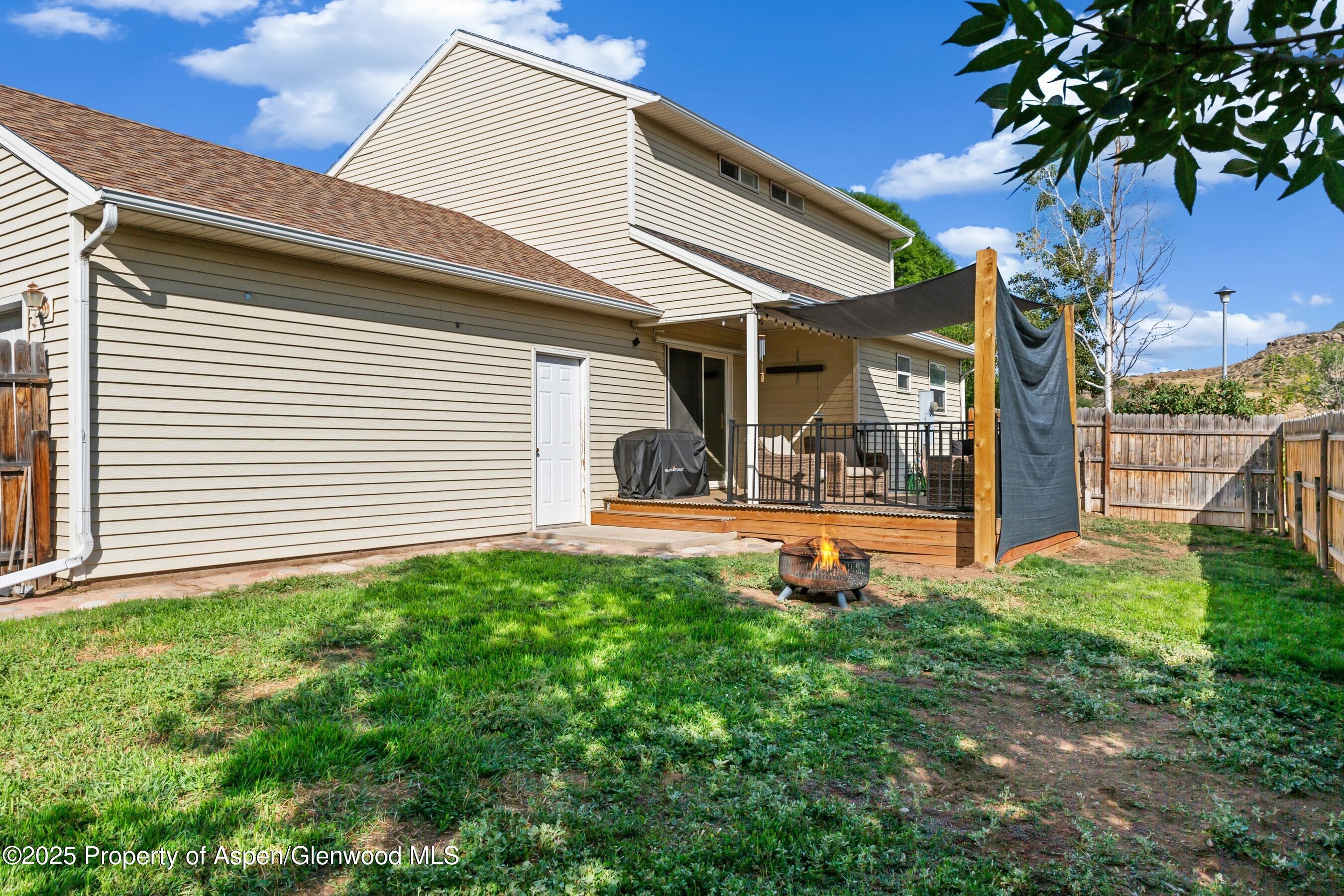 2803 Acacia Avenue