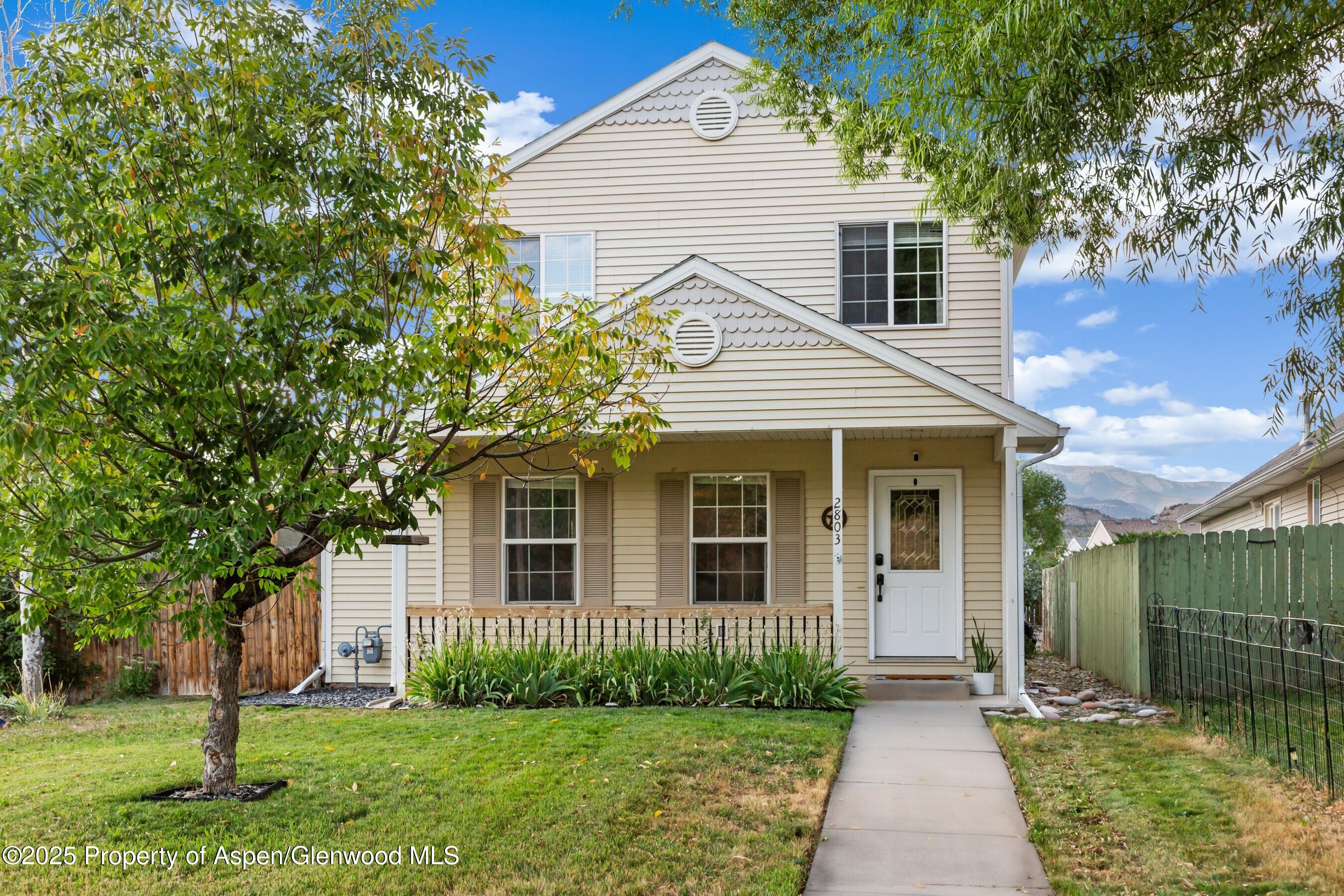 2803 Acacia Avenue
