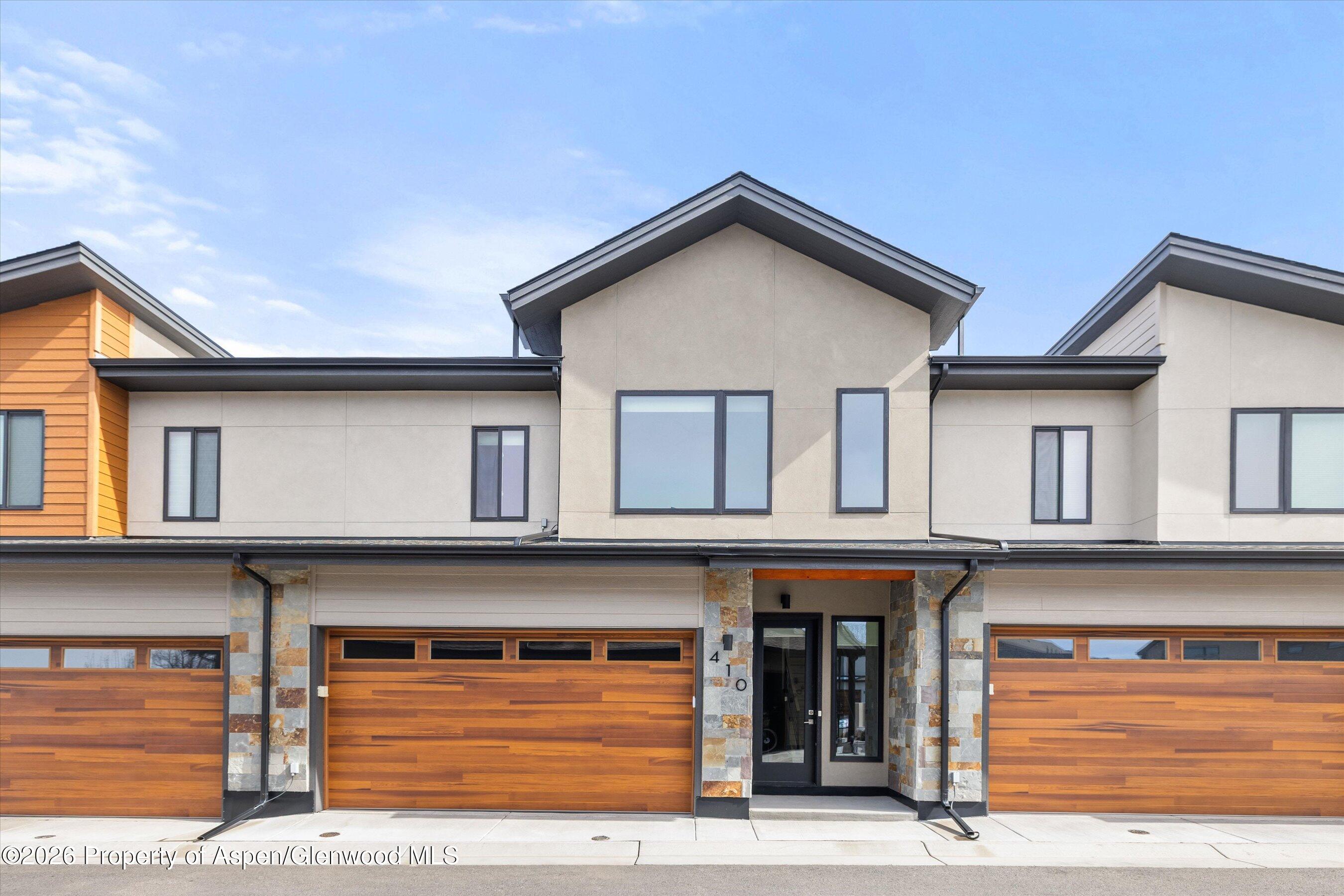 410 Jewels Lane