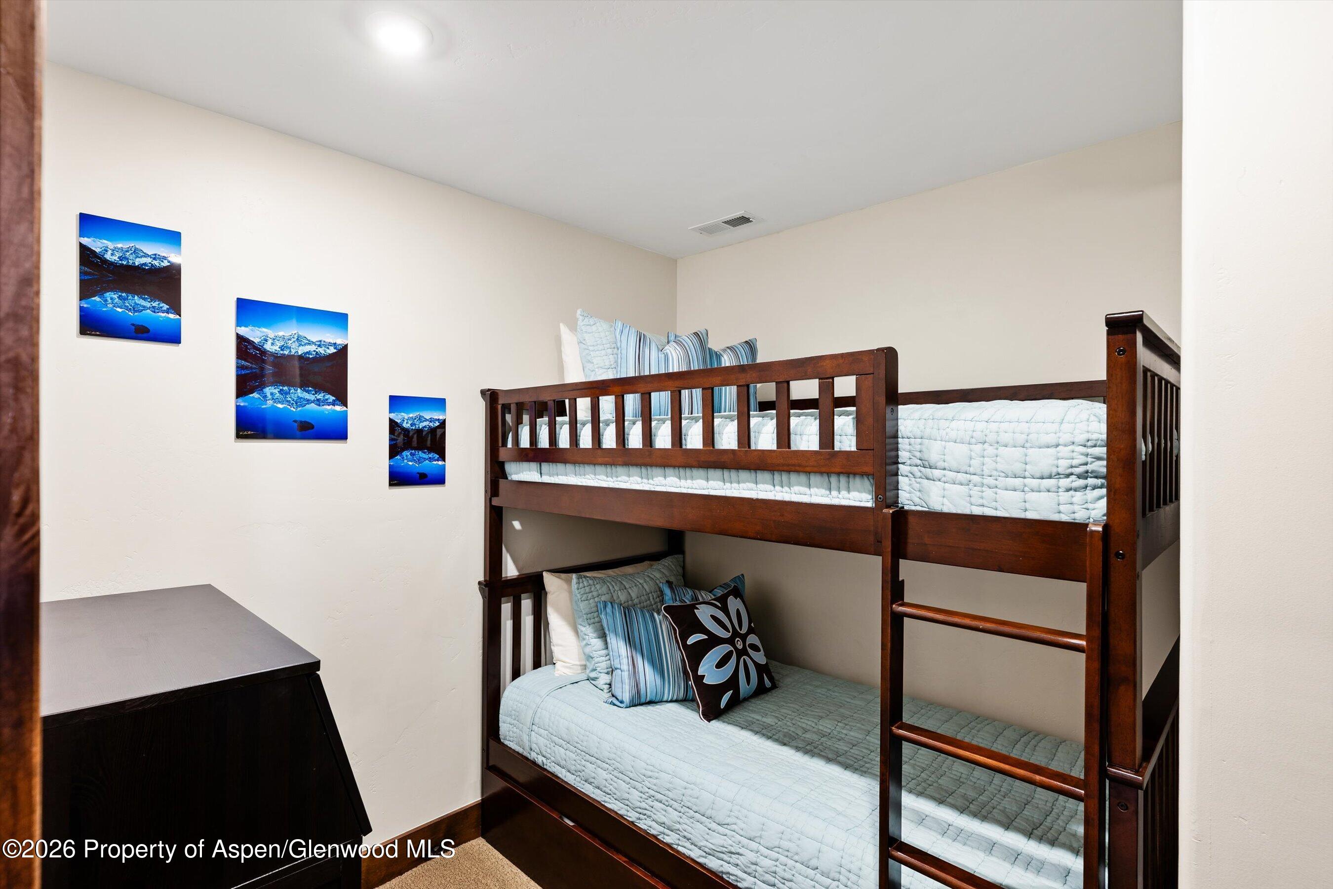 63 Cliff Rose Way