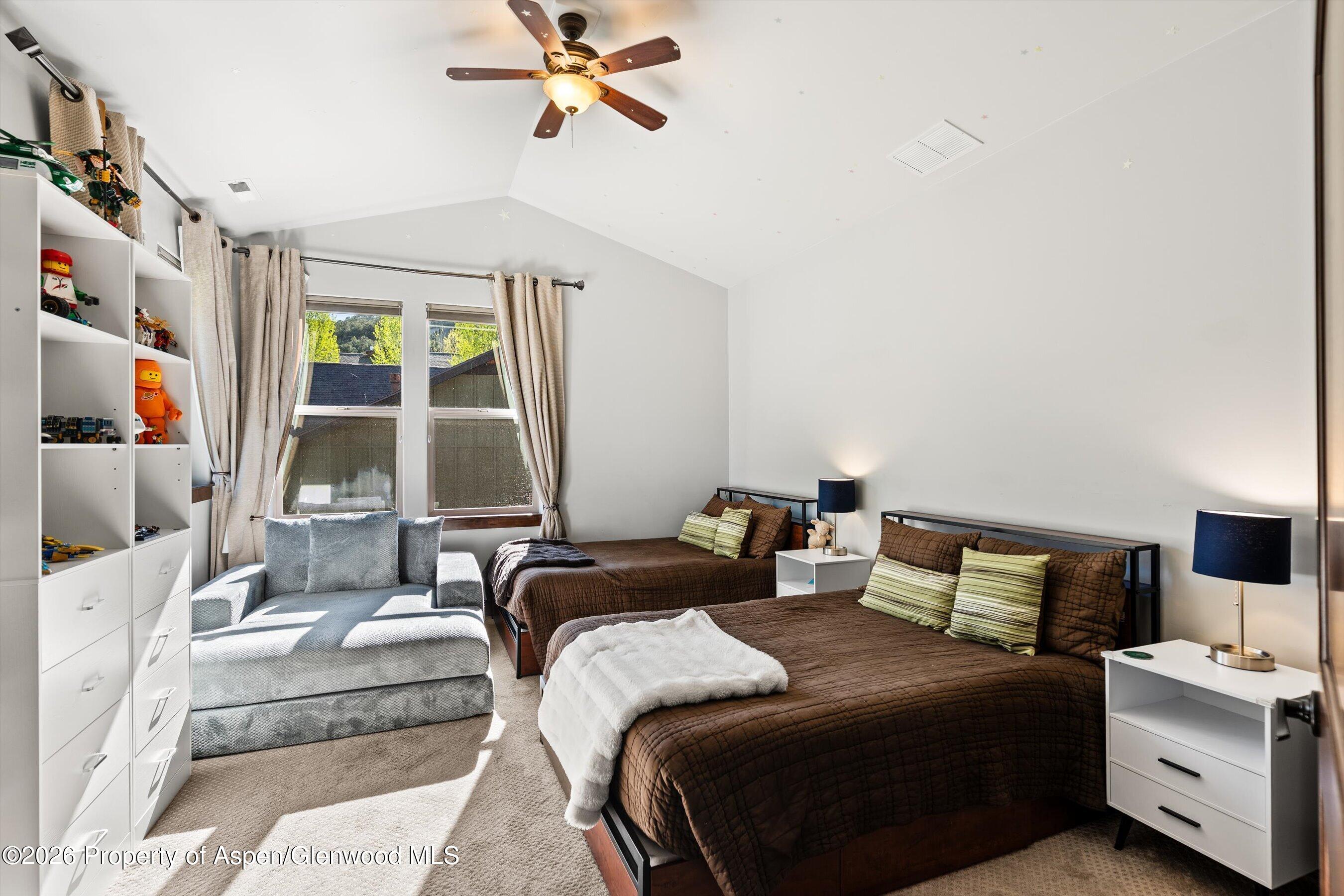 63 Cliff Rose Way