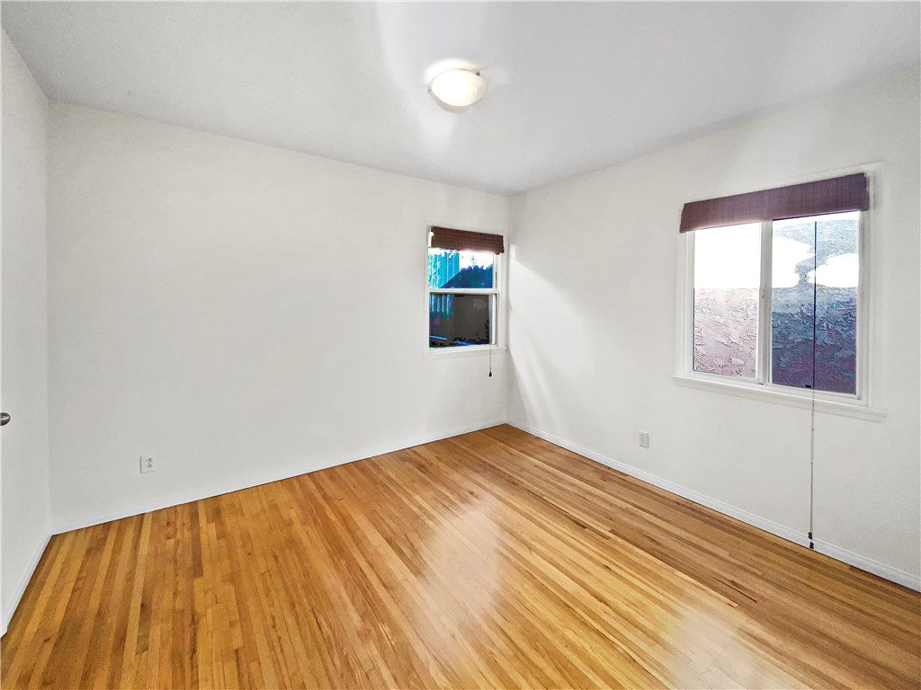 3418 Manhattan Avenue