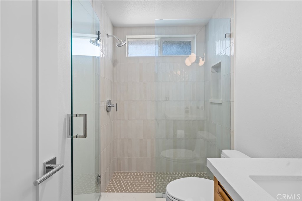 404 Hermosa Avenue 5