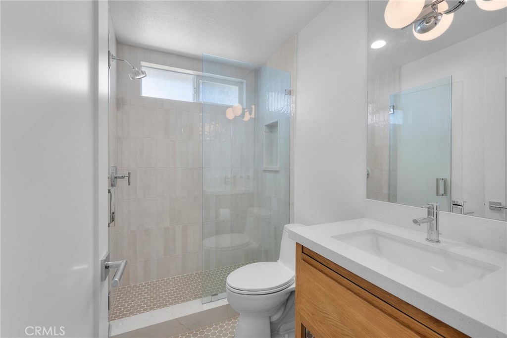 404 Hermosa Avenue 5