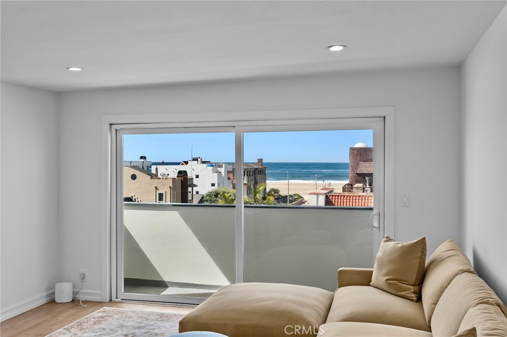 404 Hermosa Avenue 5