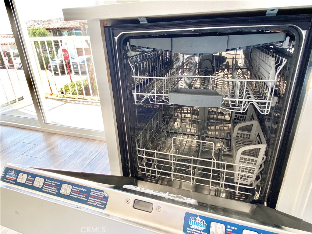 2231 Hermosa Avenue 1