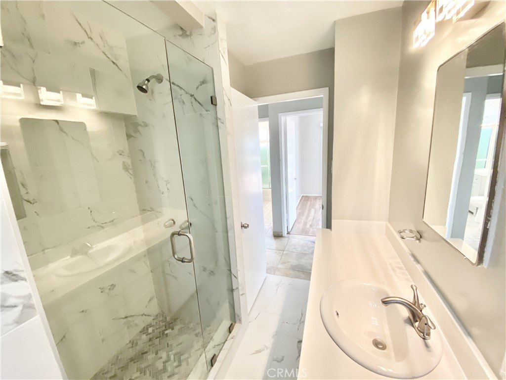 2231 Hermosa Avenue 1