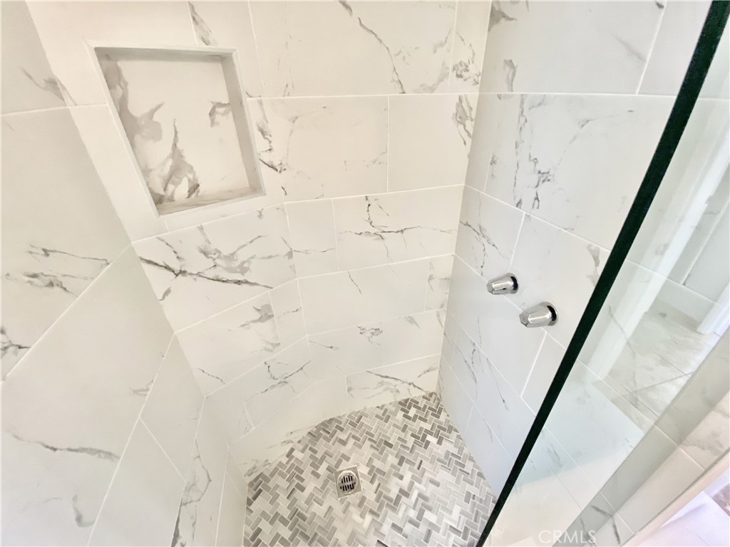 2231 Hermosa Avenue 1