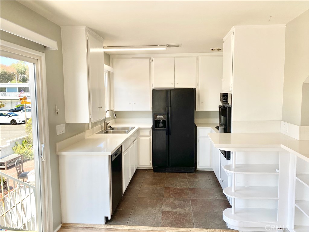 2231 Hermosa Avenue 1