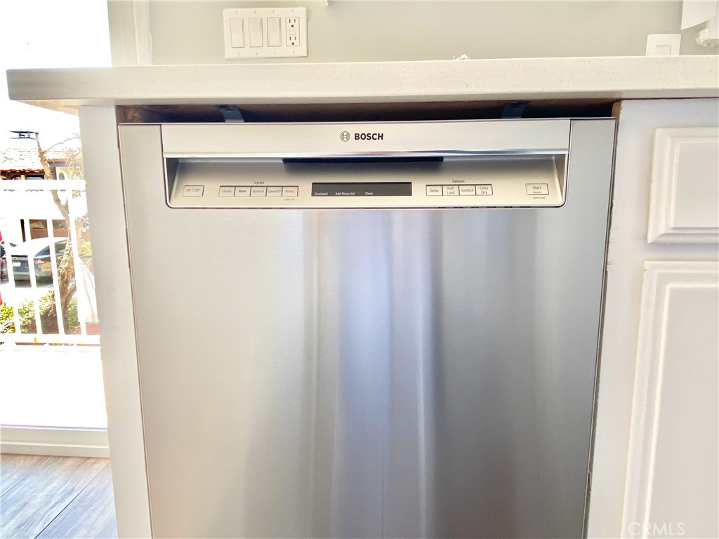 2231 Hermosa Avenue 1