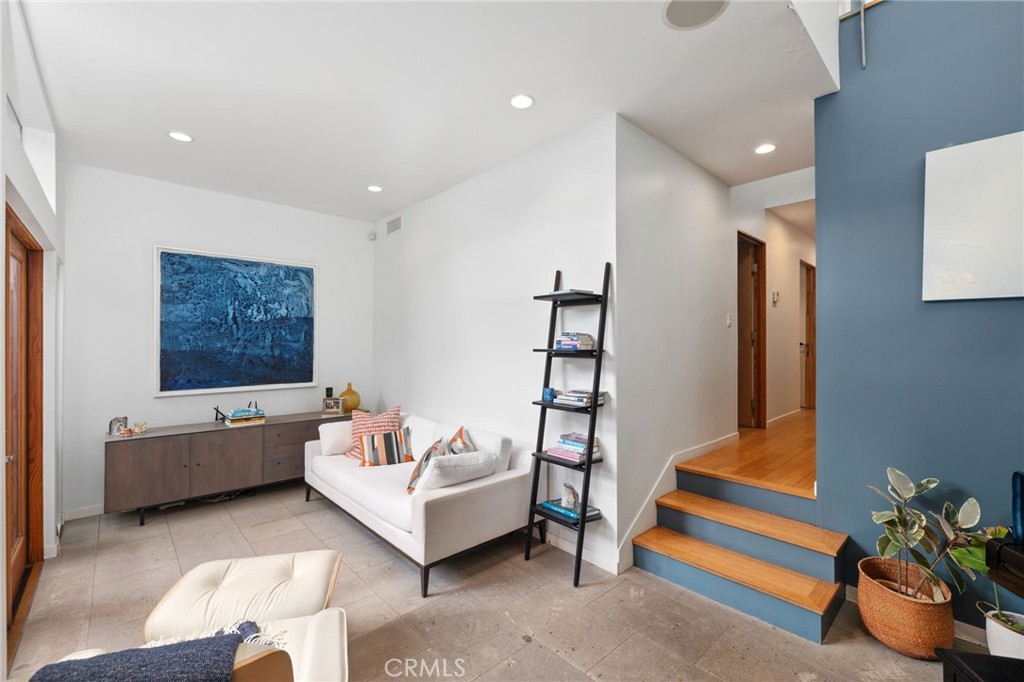 701 Loma Drive