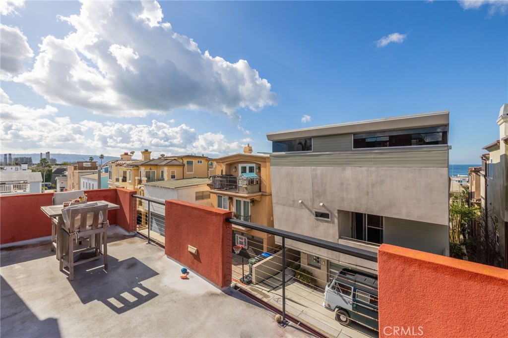 701 Loma Drive