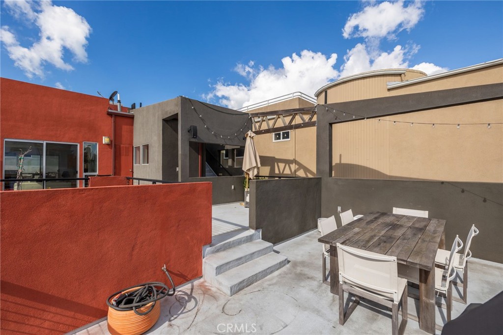 701 Loma Drive