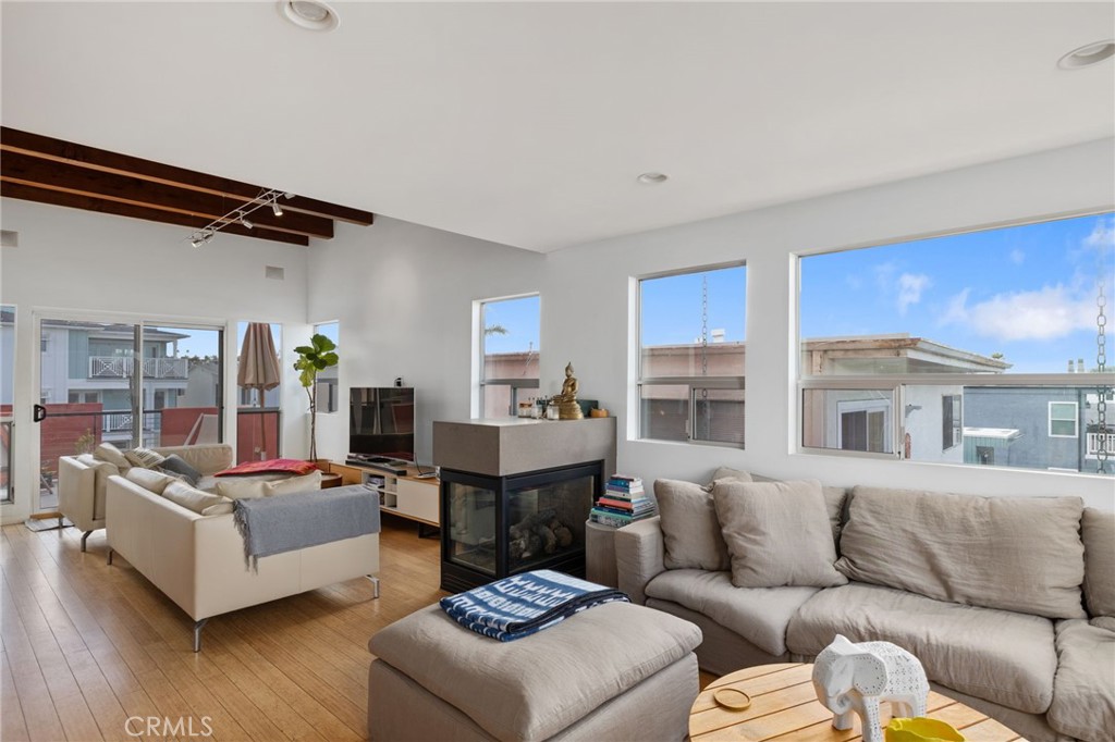 701 Loma Drive