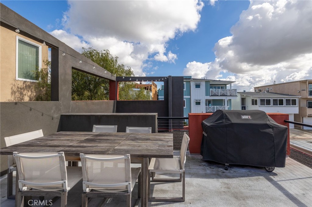 701 Loma Drive