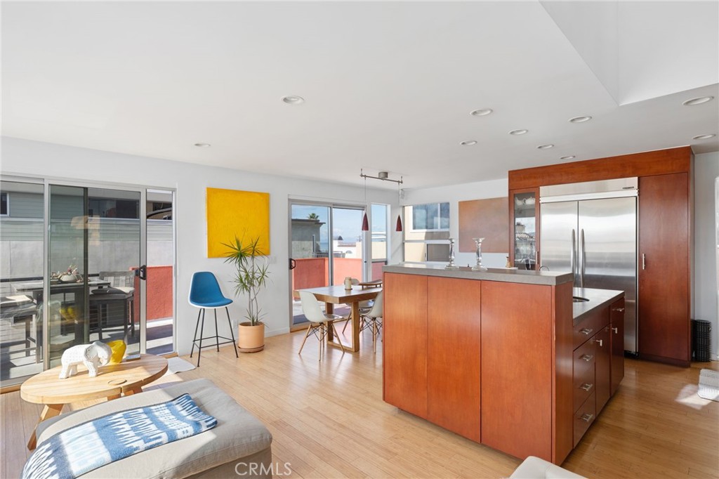 701 Loma Drive