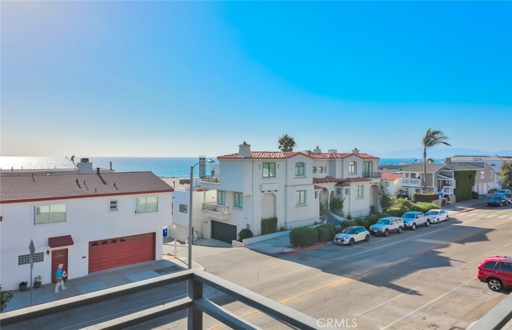 104 Manhattan Avenue