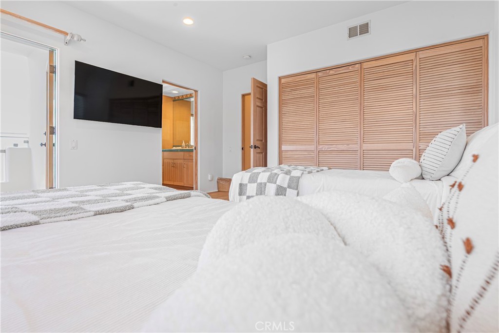 225 28th Street