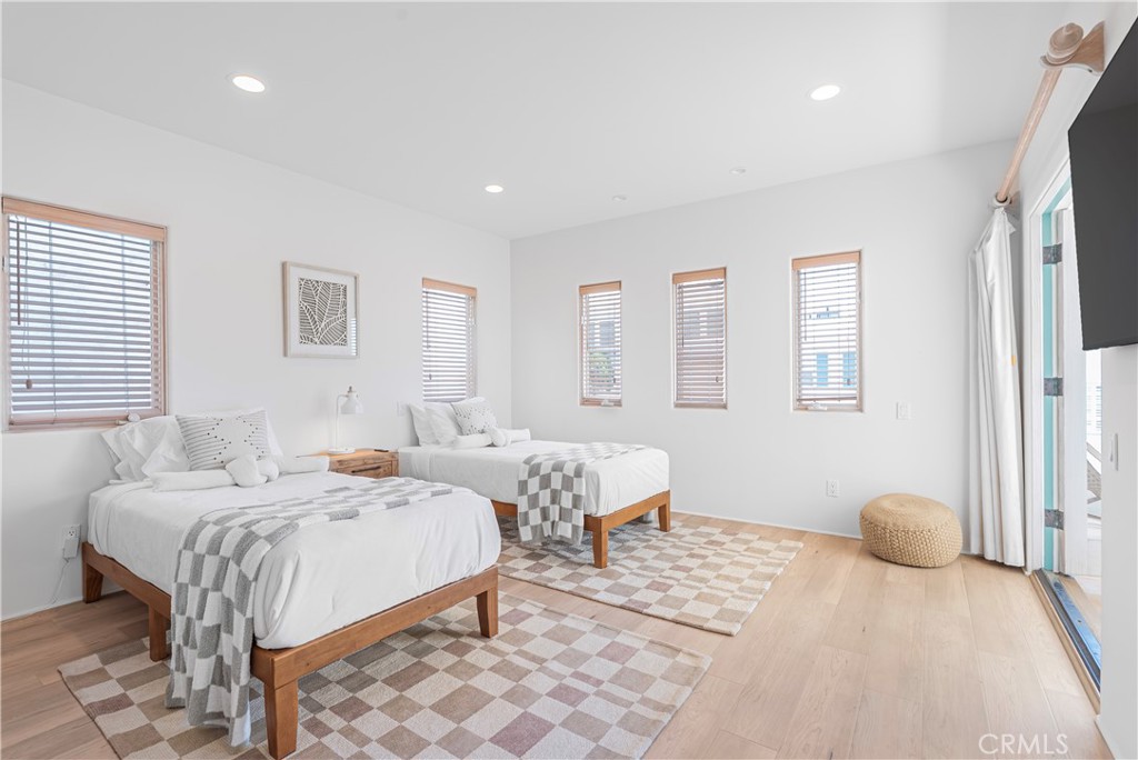 225 28th Street