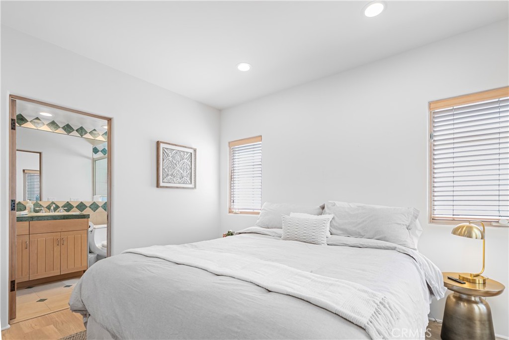 225 28th Street