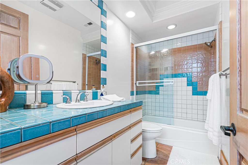 225 28th Street