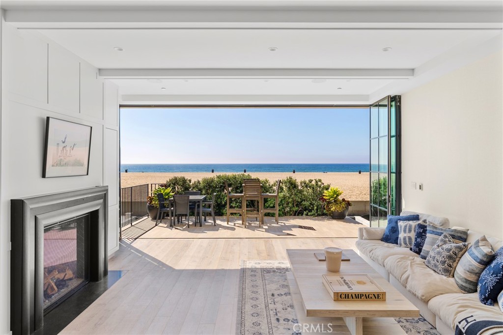 2428 The Strand