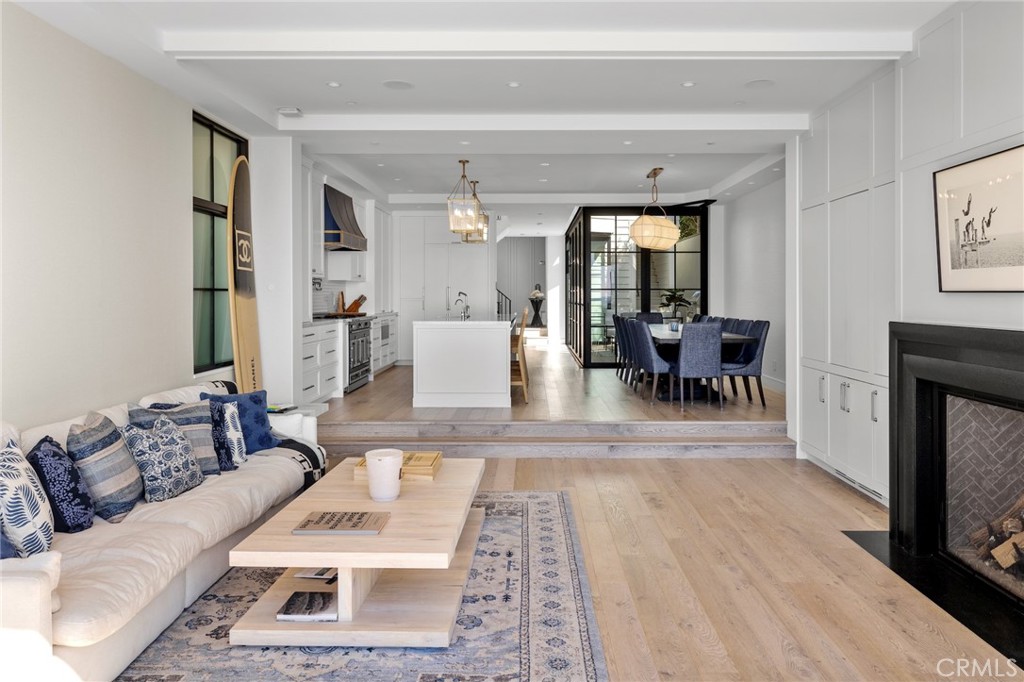 2428 The Strand