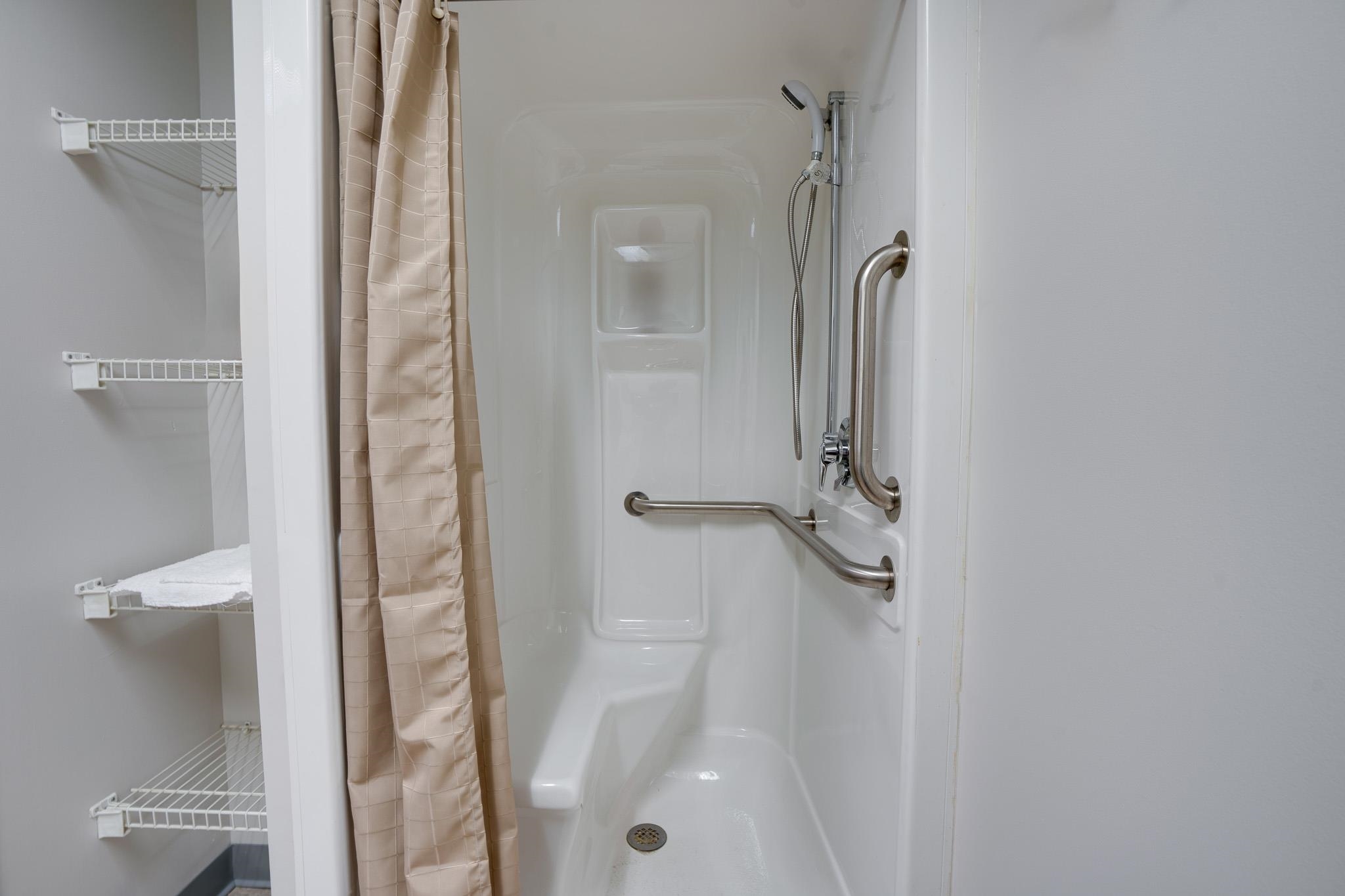 14 Maple Street Unit: 100