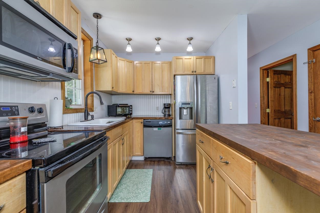 17 Eero Drive